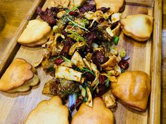 -老东镇啤酒屋海鲜加工·蒸汽海鲜·海鲜烧烤(台东店)