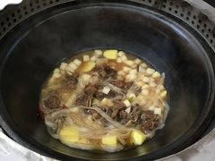 -粘豆包柴火铁锅炖