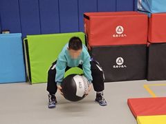 -悦动体能篮球羽毛球网球(三里河店)