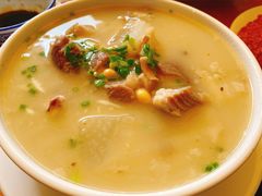 蹄髈汤-沪西老弄堂面馆(定西路店)