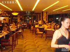 等位区-雄楚国际大酒店-四季西餐厅