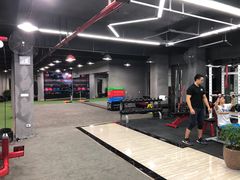 -艾姆5%形体健身(东港店)