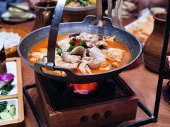 思茅酸汤鱼片-老滇山寨•云南特色菜•地方菜•民族风情歌舞表演(金碧店)