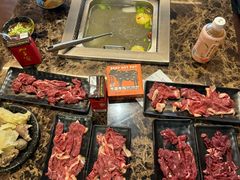 -牛里牛气· 榴莲海鲜鲜牛肉自助火锅·烤肉(横岗店)