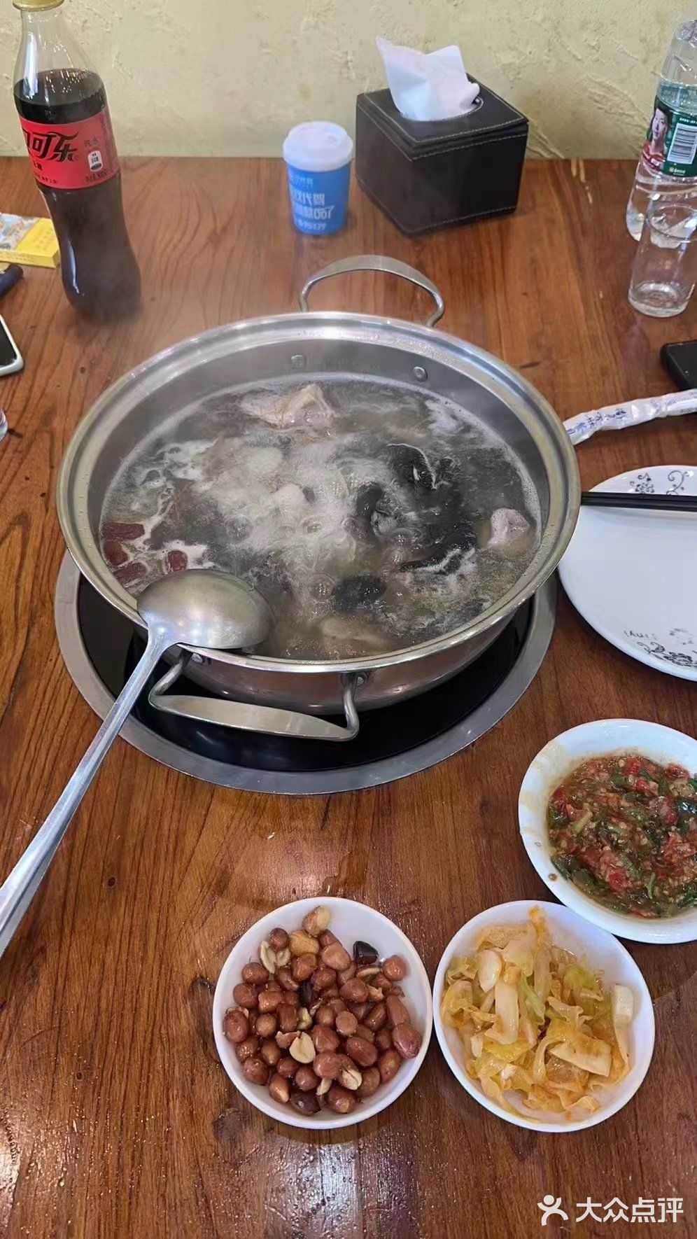 乌鸡汤味道非常浓郁[糖果]