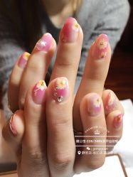 -睫乐园•睫公馆•美睫美甲沙龙