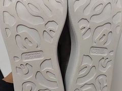 -京伟修鞋洗鞋奢侈品皮具护理店