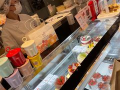 -花花卷卷·鲜食蛋糕(静安久光百货店)