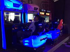 -世代星球·保龄球·镭战真人CS·团建(杨浦店)