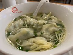 芹菜冬笋鲜肉馄饨-老盛兴汤包馆(华灵店)