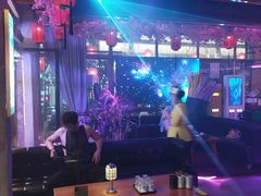 -喜鹊音乐酒馆(西街店)