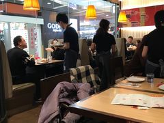 大堂-必胜客(百联又一城店)