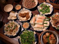 -Cuc Gach Quan Restaurant