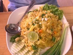 -J Daeng Seafood