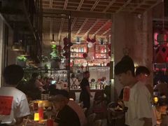 -FOUR PLAY BAR