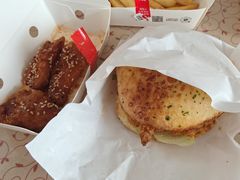 -必胜客(威高广场店)