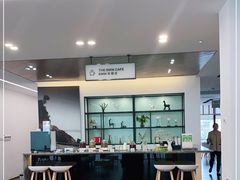 -宁波宝信宝马4S店(江北日湖店)