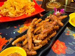 -月亮眼花园餐厅书吧酒吧