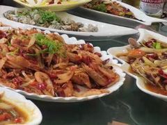 -覃记海鲜美食餐厅