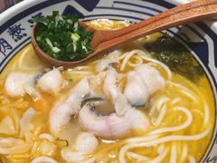-鑫花溪牛肉米粉(东环大润发店)