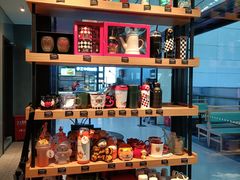 零售区-星巴克(青岛火车北站候车大厅店)