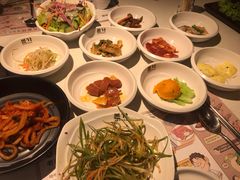 餐前小菜-本家韩国烤肉(青岛万象城店)