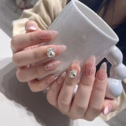 -晨·艺美甲美睫