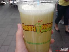 甘蔗雪梨汁-每日新鲜水果吧(南京东路店)