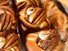 -VERIE BAKEHOUSE