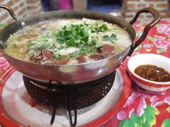 杀猪菜-闯关东东北农家菜(崂山石老人店)