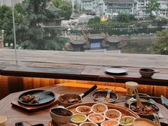 -包整·丝娃娃(一览甲秀楼风景店)