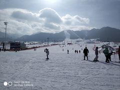 -丝绸之路山地度假区滑雪场