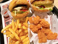 -The Habit Burger Grill 哈比特汉堡(复兴soho店)