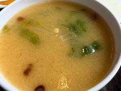 -今鲜源酒店·海鲜锅贴青岛菜(新湛路店)