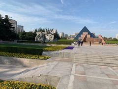 -上海市龙华烈士陵园