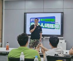 -浙江1+1主持人工作室