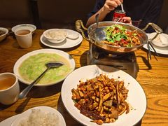 -爱碗亭·鲜炒湖南菜(壹城中心店)