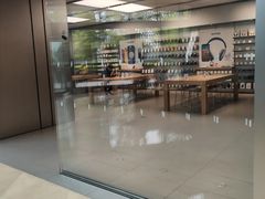 -Apple零售店(华贸购物中心店)