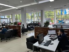 -上海宝信宝马4S店