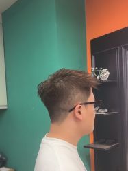 -鸿運 BARBER SHOP男士理发馆