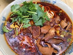 牛肉肥肠混合-周三老面馆