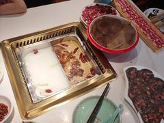 -洪焱重庆老火锅(万福花园店)