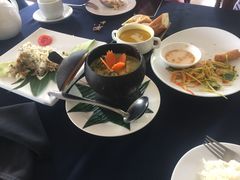 -Neary Khmer Restaurant