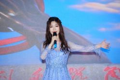 -红馆妆造(中央大街店)