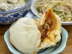 小龙虾鲜肉包-雪琴面馆富安特色鱼汤面(城中花园店)