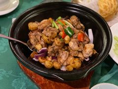 龙城啫啫鸡煲-誉八仙粤菜(万象天地店)