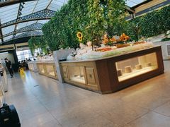 -川骄海鲜自助(王府井奥莱UP TOWN店原世界之花店)