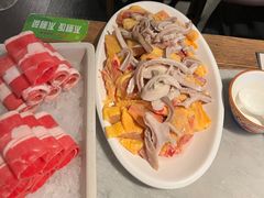 -尚尚仙·酸汤猪手·猪肚鸡火锅(华联万柳购物中心店)
