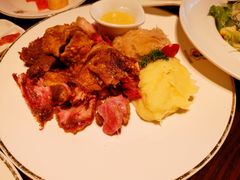 德式脆皮猪肘-马迭尔德式西餐精酿啤酒屋(中央大街店)