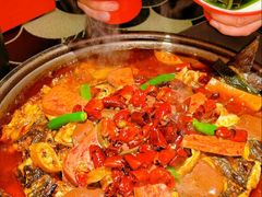 -辣尚瘾·烤鱼·新川菜(牡丹园直营店)